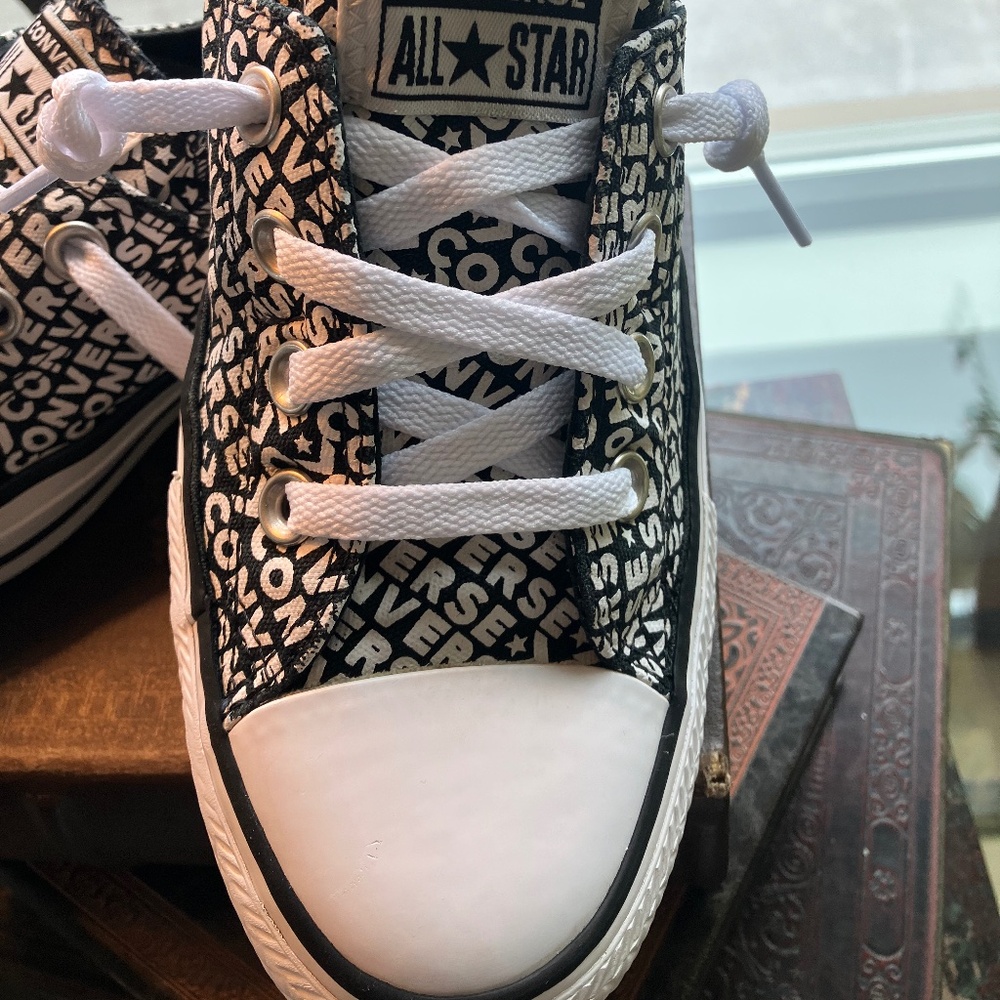 Converse Shoreline Black and White Script - Size 9 - Picture 5 of 8